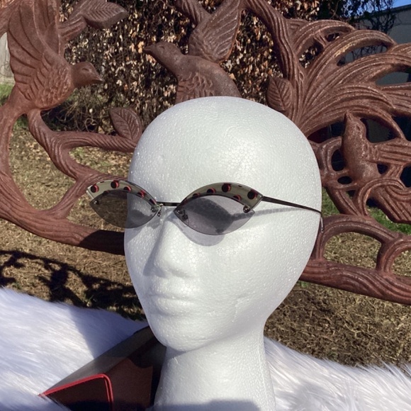 NWT FENDI 58mm Polka Dot Little Cat Eye Sunnies - Picture 5 of 9